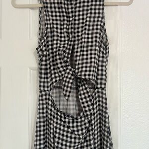 Black  and White Gingham Sleeveless Top